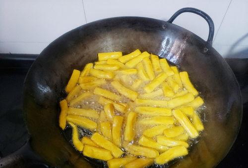 吃口楠瓜酥,传统美食的酥脆诱惑