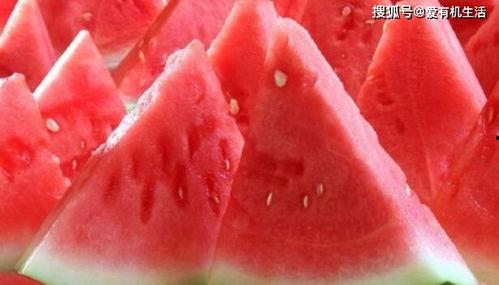 亚洲吃瓜群,揭秘网络社交背后的趣味与争议